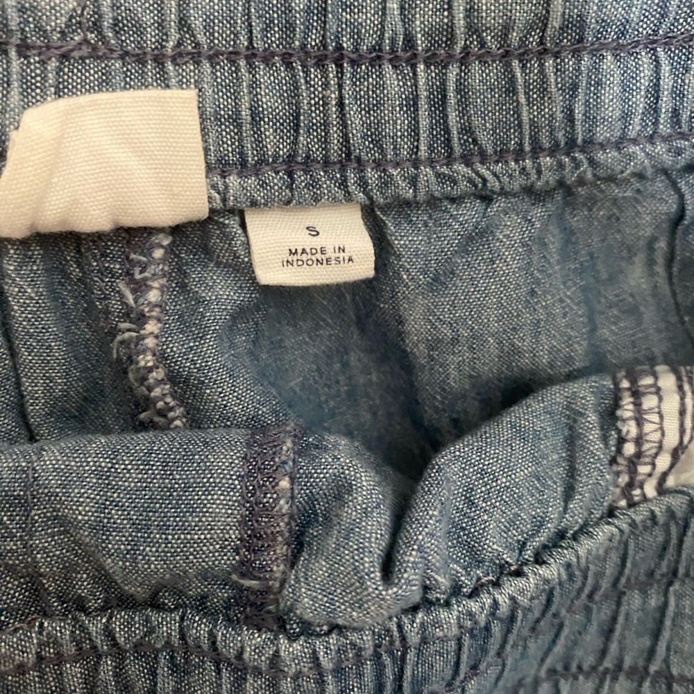 A bundle of 3 shorts all different styles - Picture 5 of 7